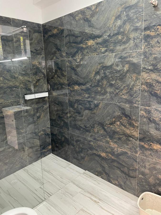 Traceys 3Apartments Borsh Qazim Pali Esterno foto