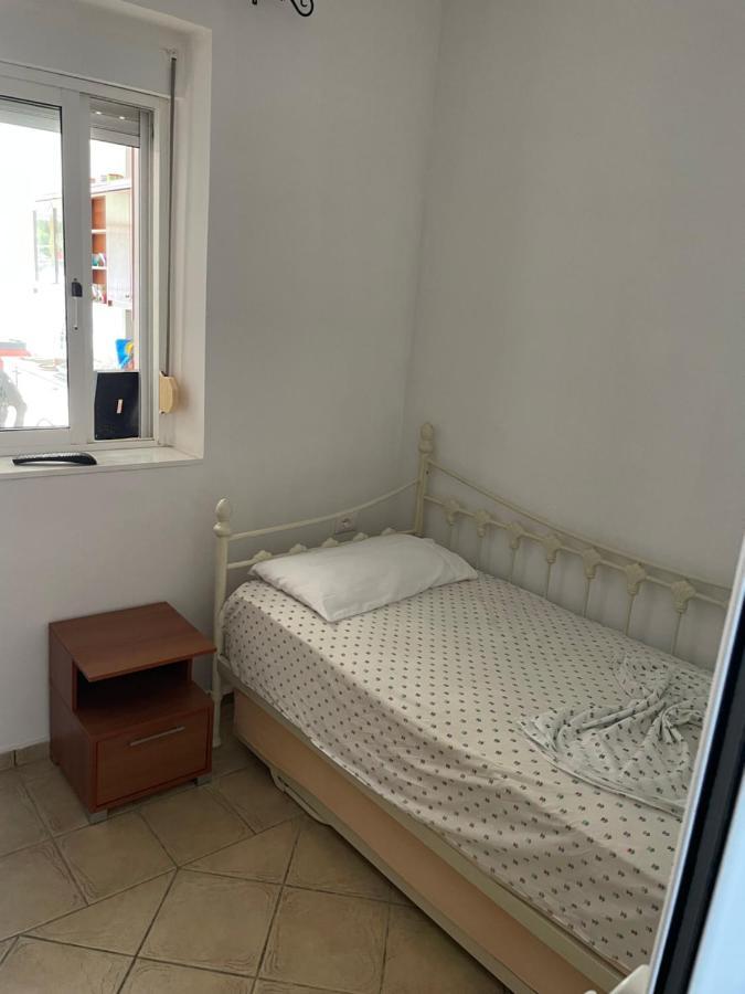 Traceys 3Apartments Borsh Qazim Pali Esterno foto