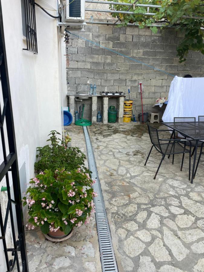 Traceys 3Apartments Borsh Qazim Pali Esterno foto